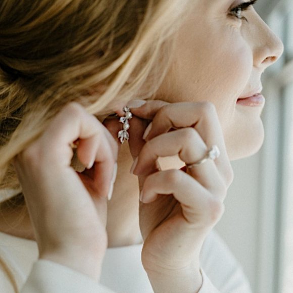 NEW~ Anthropologie BHLDN Pearl CZ Linear Dangle Earrings - Picture 6 of 12